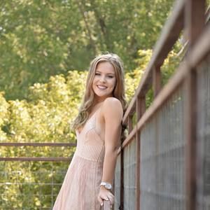 Meet your Posher, Hannah